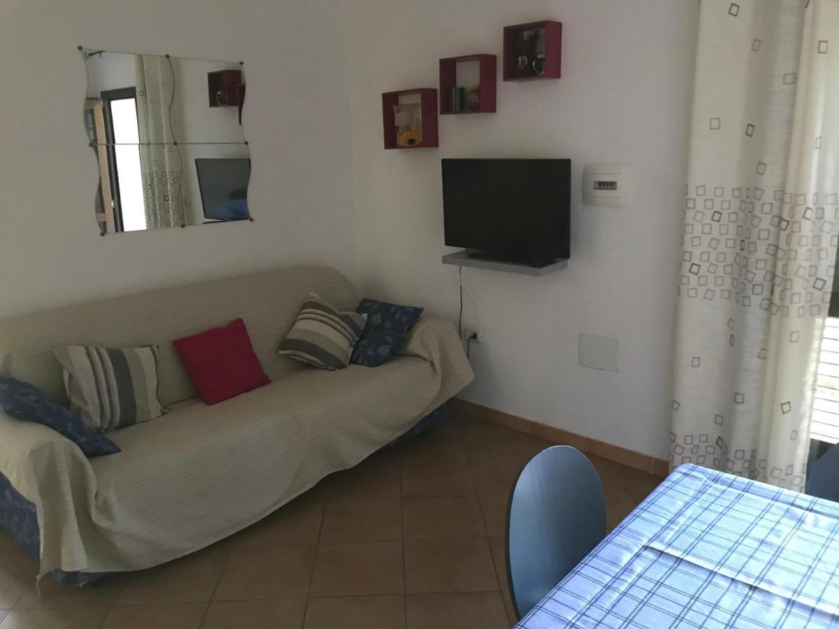 Apartament Blue House Badesi Zewnętrze zdjęcie